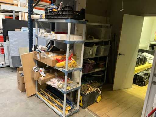 Batch of paint brushes