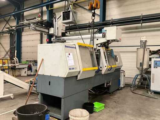 Machine d’injection Battenfield BA 800 CDC 1995 avec bras robotisé STAR