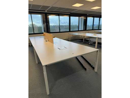 Sedus 4-person desk island