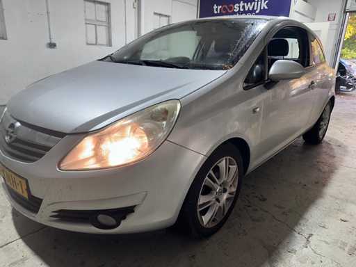 Opel - Corsa - 1.4-16V Cosmo - 57-KNH-1