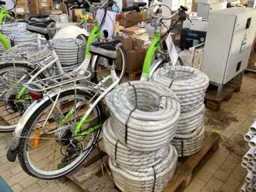 Stock of accessories, spare parts and warehouse stock