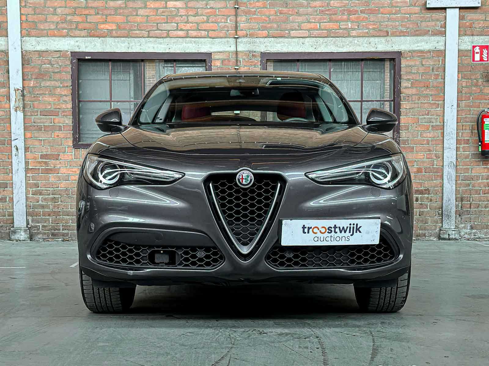 Alfa Romeo Stelvio 2.0 T AWD Super 200pk 2018 (Origineel-NL), RT-553-H