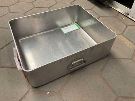 Baking and roasting pan