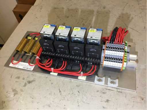 Electronics for Automatic Three-Jaw Chuck