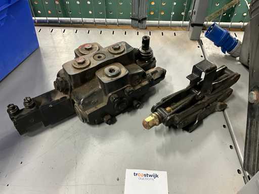 HYVA SDS 180 Hydraulic Directional Valve