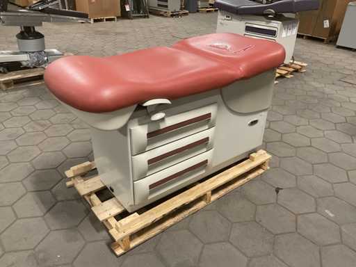 Midmark 604-004 Examination table
