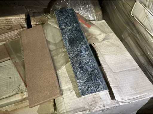 Foreclosure auction tiles due to bankruptcy of Genco Italia Importing vof