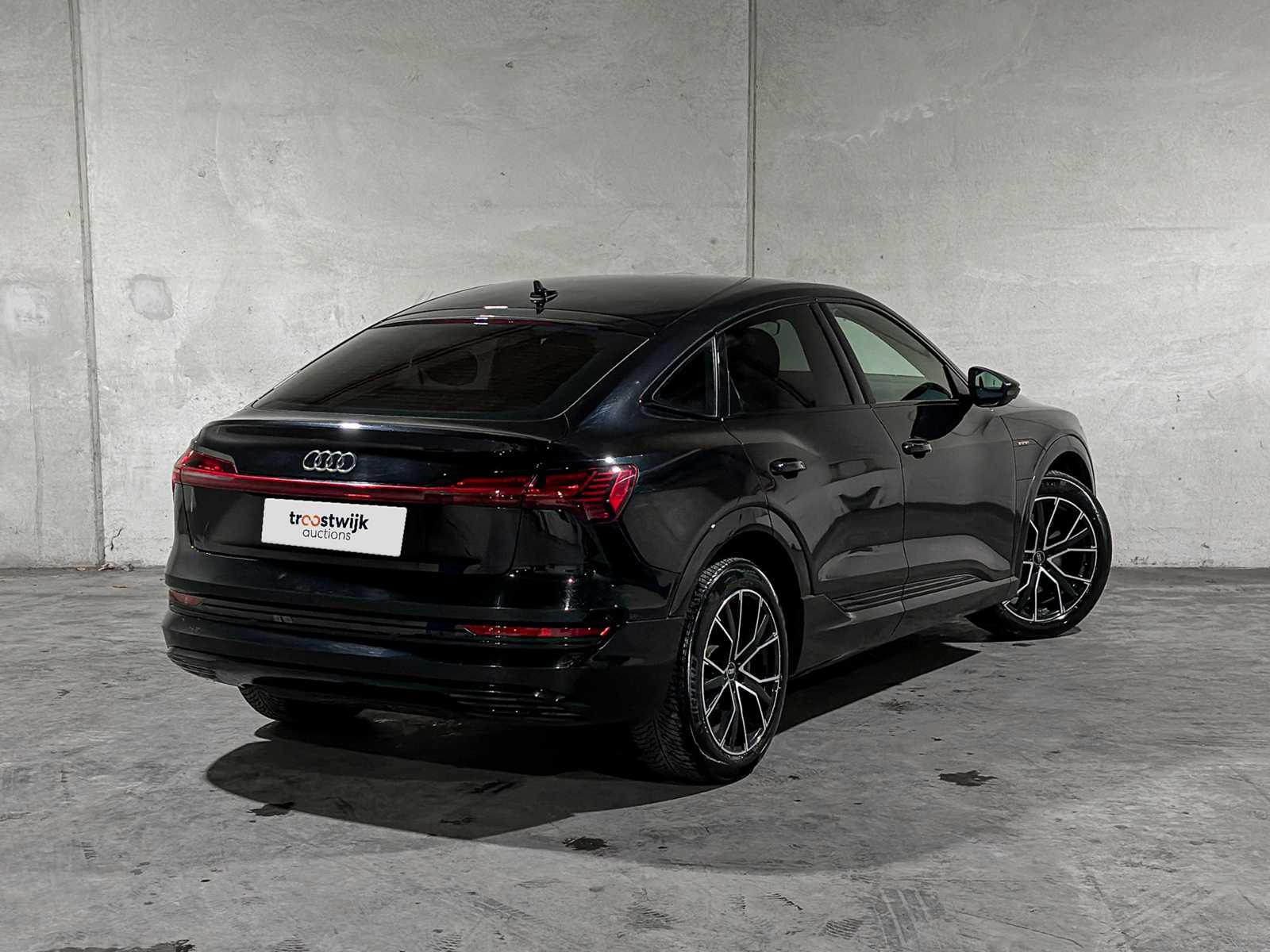 Audi e-tron Sportback 55 Quattro Business Edition 95 kWh 408pk 2020 (Origineel-NL + 1e Eigenaar), K-601-GZ