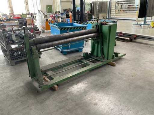 Round bending machine