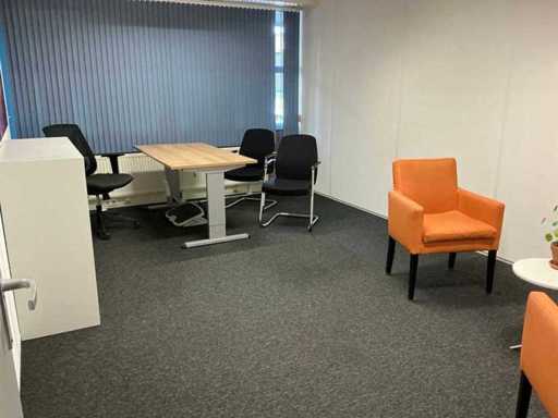 Meeting / office space (2x)