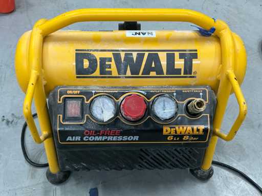 Dewalt DPC6MRC-QS Air Compressor