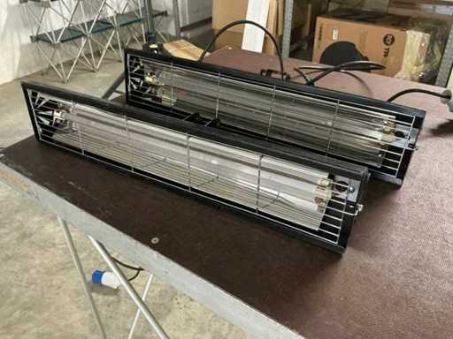 1760W-Wärmelampe mit Halter, nie benutzt (2x)