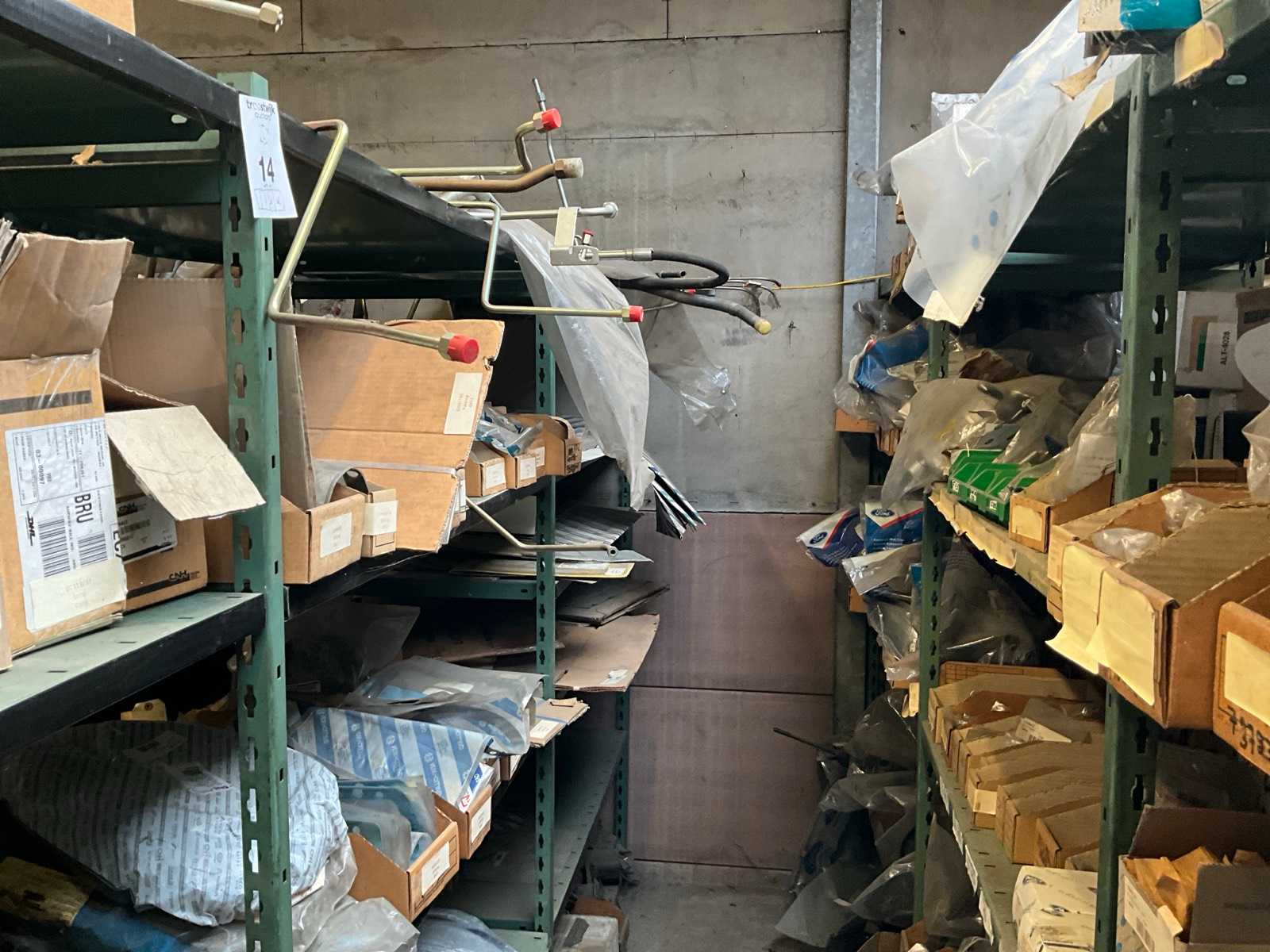 New Holland Batch of fixed pipes and push-through cables