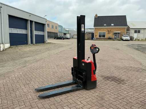 2025 Bauer 1200 Stacker