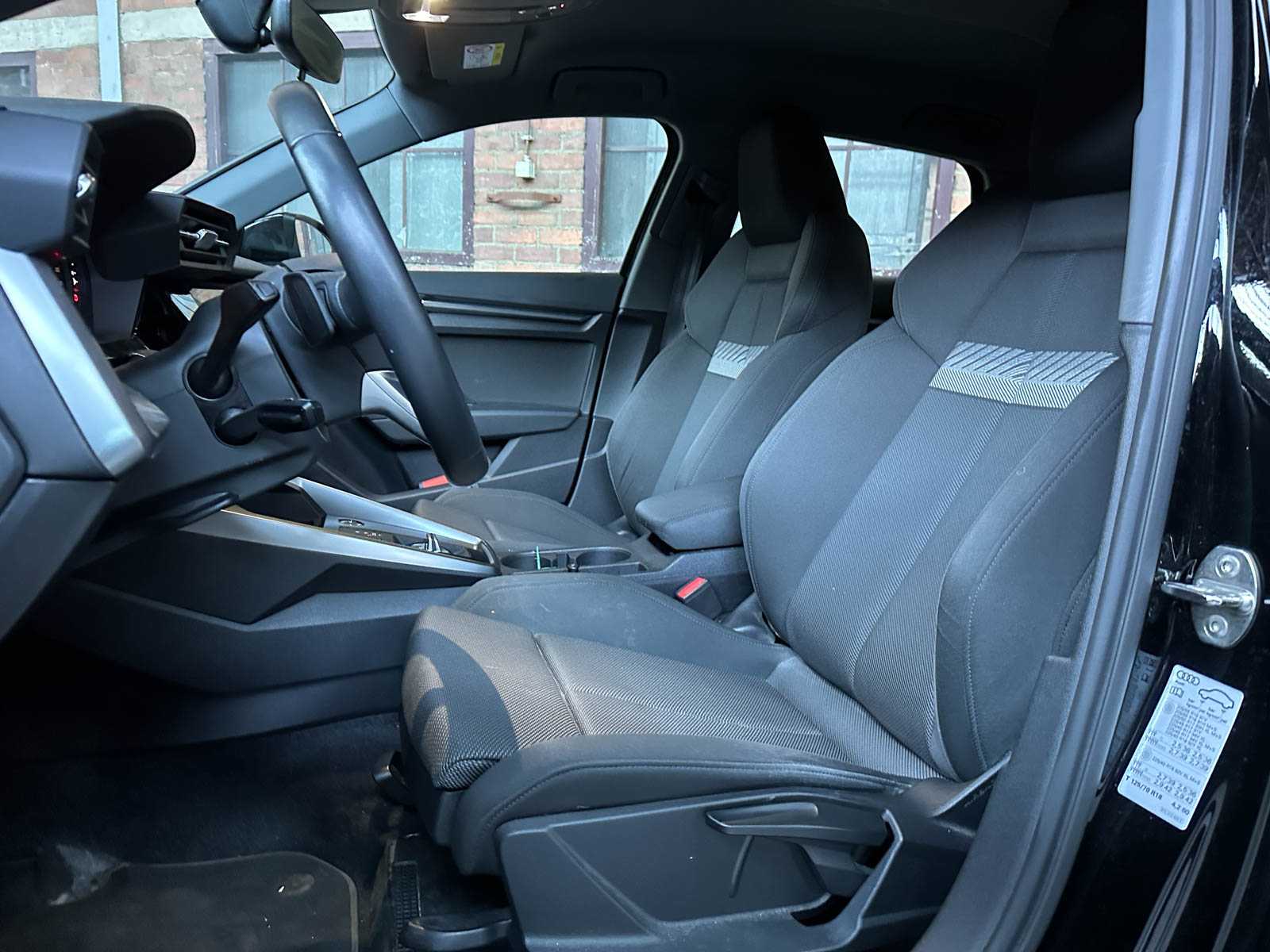 Audi A3 Sportback 35 TFSI Business Edition S Tronic 150pk 2021 (Origineel-NL + 1e Eigenaar), L-816-PG