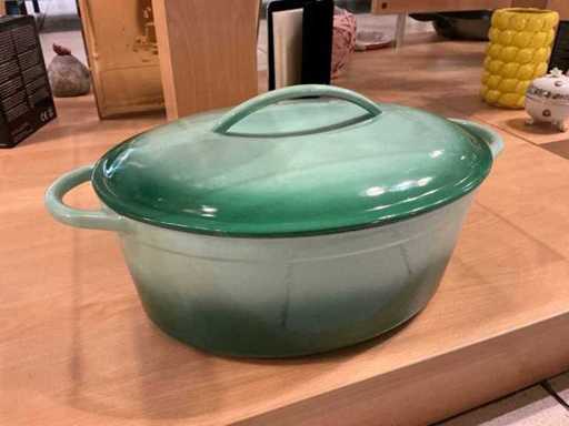 Cast iron cooking pots (4x)