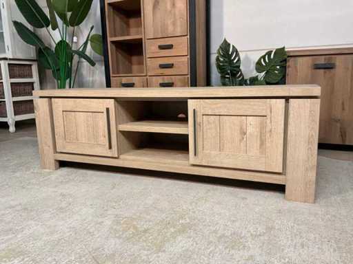 Gabinet telewizyjny Luizjany