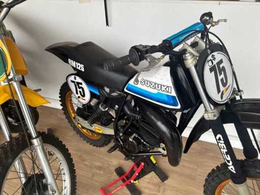 Moto tout-terrain SUZUKI RM125