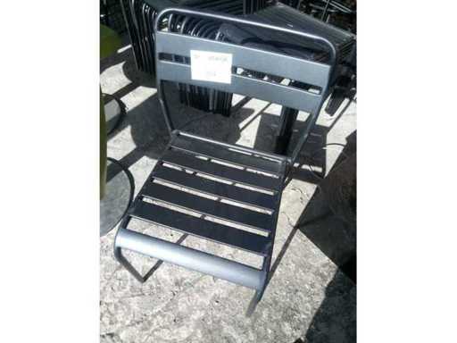 16 patio chairs, metal