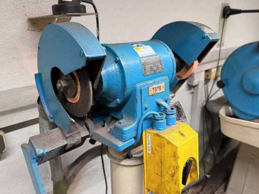 ELBTALWERK Heidenau - Industrie-Doppelschleifbock auf Sockel
