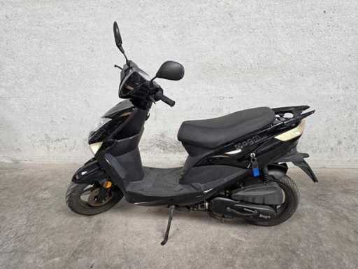 AGM - Bromscooter - Brash - 4T 45km uitvoering dvr53v