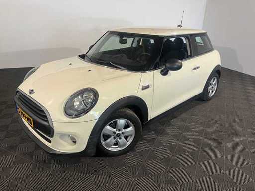 Mini Cooper 1.5 One D Business, T-399-NN