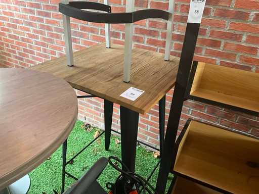 Square standing table + bar chairs (2x)