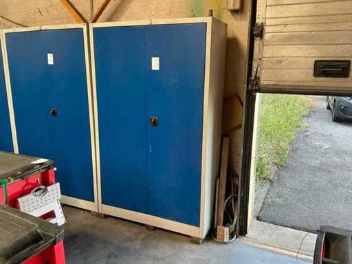 Armoire porte-porte articulée avec contenu