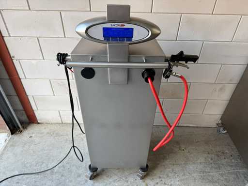 Galaretka z bakonem - 2010 - satelita 1 - Strzykawka galaretka