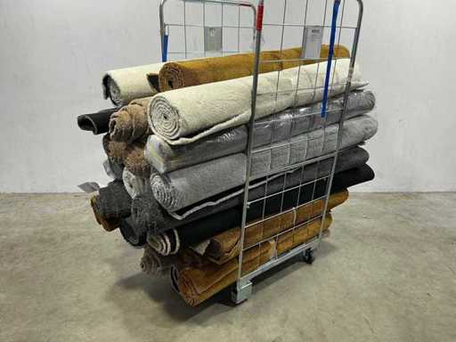 Dywan w różnych kolorach (25x)