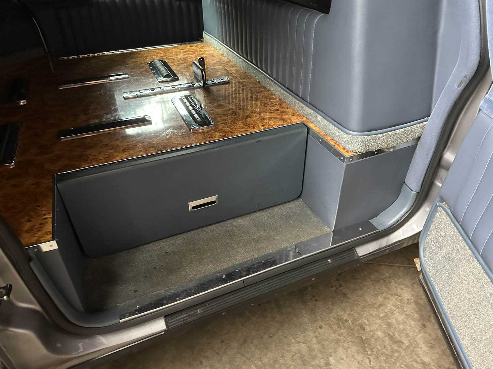 Cadillac Fleetwood Krystal Koach Funeral Car 5.7 V8 263pk 1995