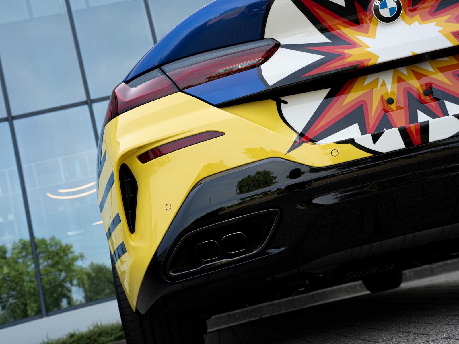 BMW M850i Gran Coupé 4.4 V8 xDrive -The 8 X Jeff Koons- M-Performance 530pk 2023 (1 van 99) (NEW) 8-Serie (Origineel-NL + 1e Eigenaar), X-004-JB
