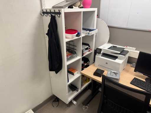 Kantoorkast met inhoud