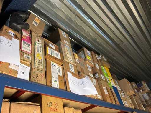 Diverse condensatoren en radiatoren voor o.a. Peugeot (38x)