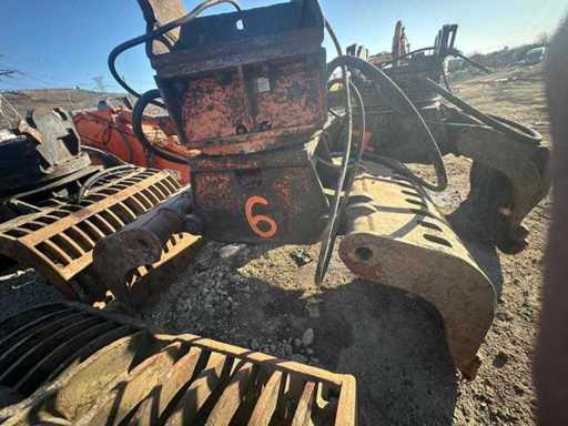 Greiger - S1600D - Hydraulic Rotating Sorting Grapple - 2005