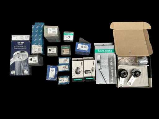 Verschiedene Produkte von Grohe und Hansgrohe