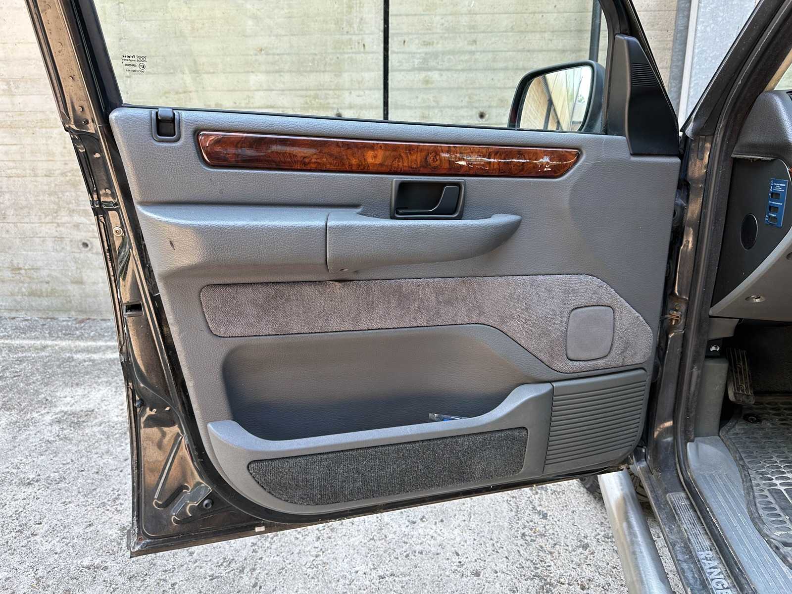 Land Rover Range Rover 4.6 V8 HSE 223pk 1995, 75-FS-RZ