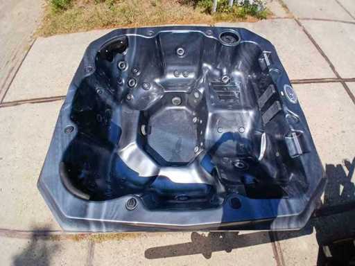 Baja spas 6 person Jacuzzi and outdoor spa