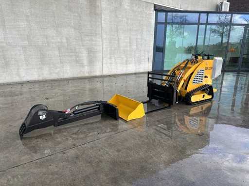 SD LANCH - 2025 - SDLL30 - Ładowarka z kierownicą typu skid steer wraz z akcesoriami.