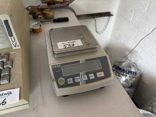 Scară de precizie pentru PCB KERN 2500g x 0,01g