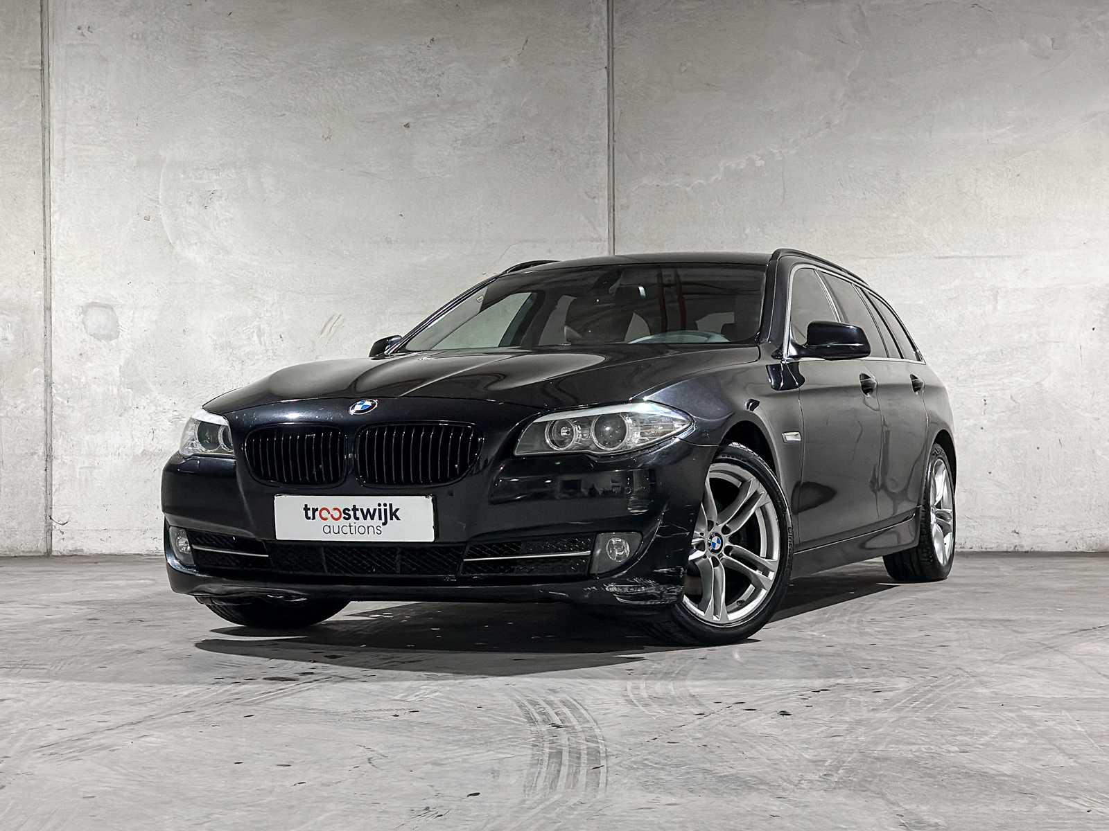 BMW 523i Touring High Executive 204hp 2010 5-series F11, L-790-VL