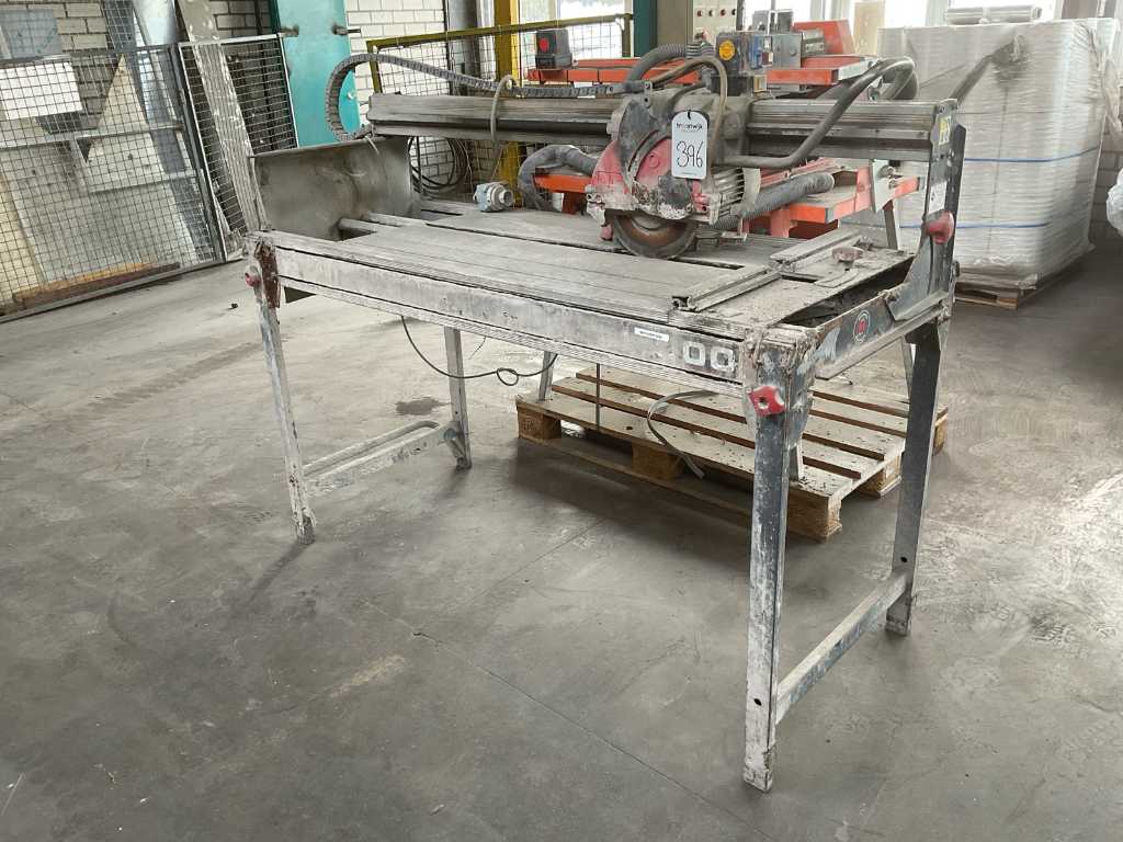 Table masonry sawing machine