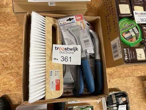 16 x Farbschaber; Tapetenbürste