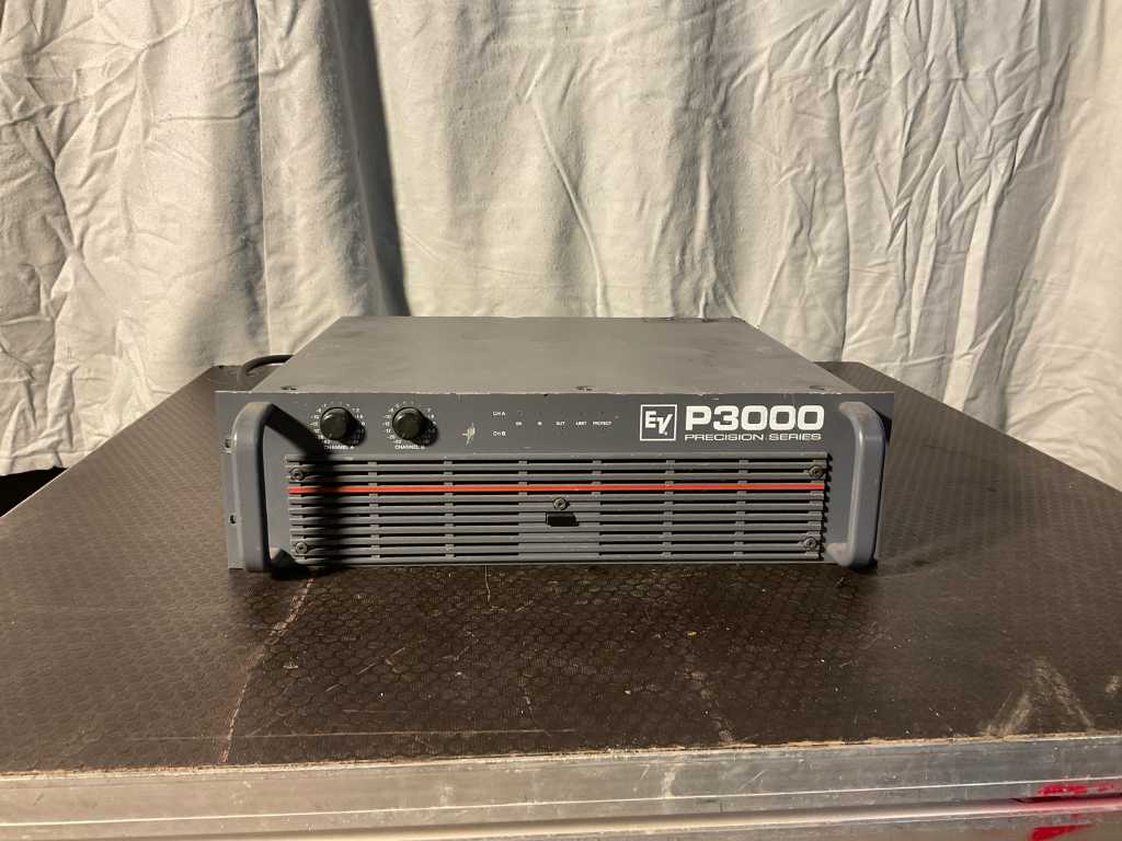 EV P 3000 Precision Series Amplifier