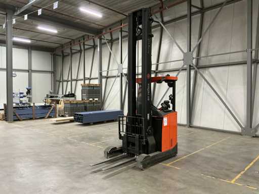 Toyota RRE160H Reach Truck 2016