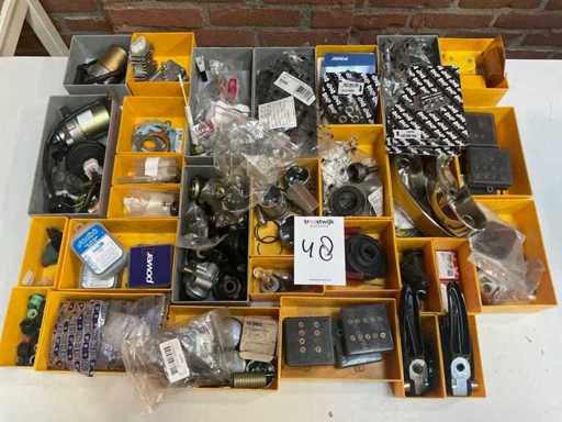 Partij diverse scooteronderdelen