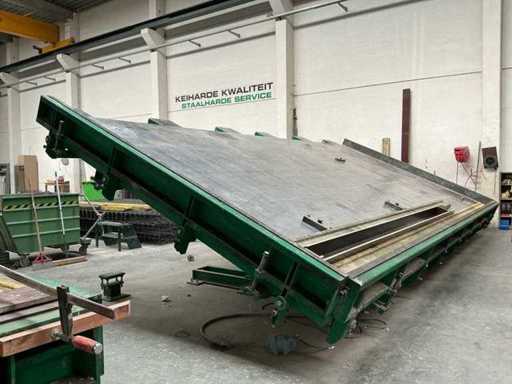 Table basculante hydraulique Construx 2023 - Industrie du béton préfabriqué - 8500x4000mm