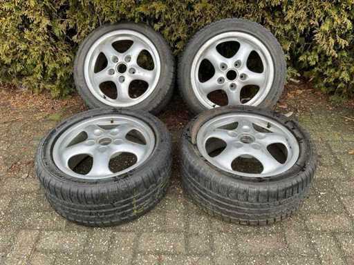 Porsche Cup 2 Jante + pneu (4x)