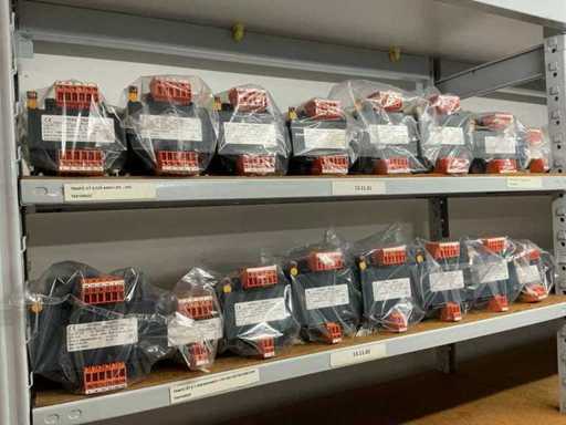 Lot de diverse transformatoare transformatoare (16x)