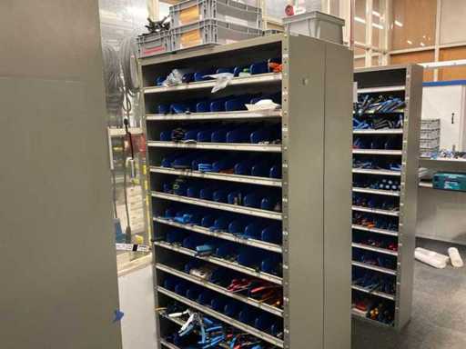 Kast met handgereedschap (2x)